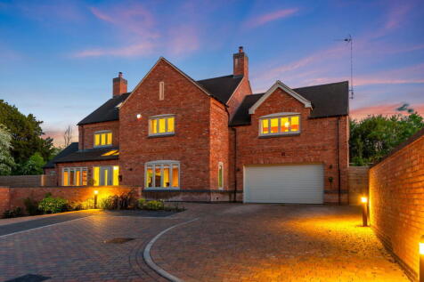 6 bedroom detached house for sale