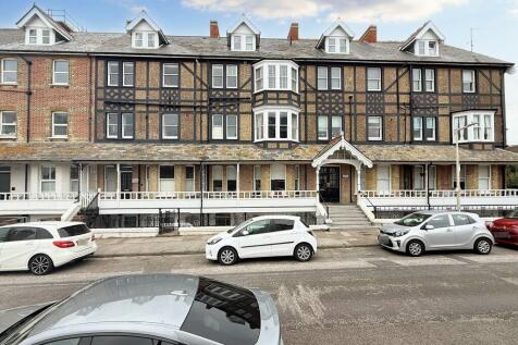 4 bedroom property for sale