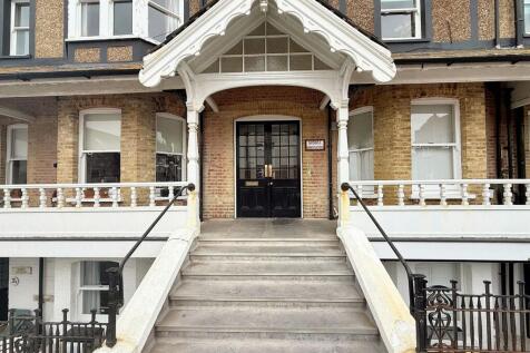 4 bedroom property for sale