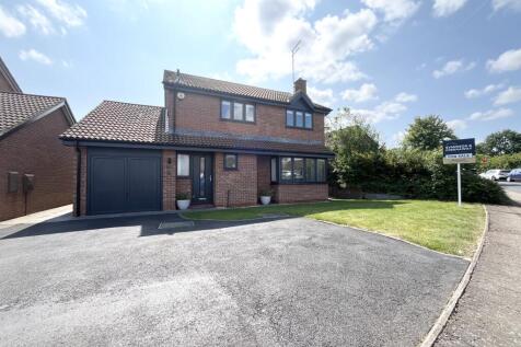 Coniston Road, PETERBOROUGH PE4 4 bed detached house for sale