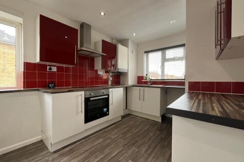 Paston Ridings, PETERBOROUGH PE4 2 bed maisonette for sale