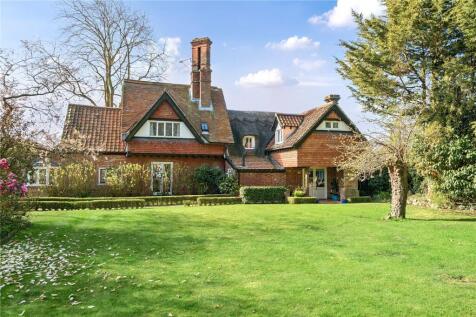 6 bedroom detached house for sale