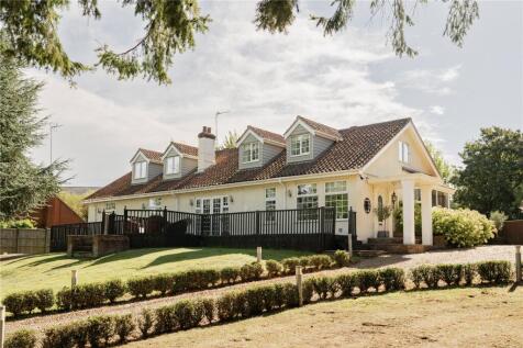 5 bedroom detached house for sale