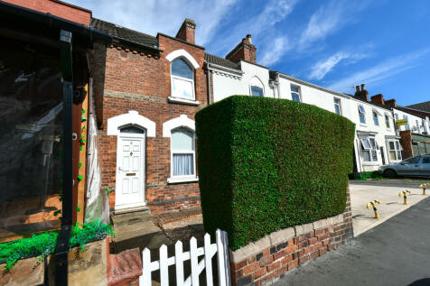 1 bedroom terraced house for sale