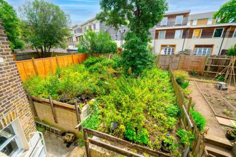 6 bedroom flat for sale
