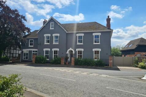 6 bedroom semi-detached house for sale