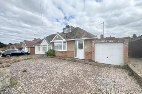 3 bedroom semi-detached bungalow for sale