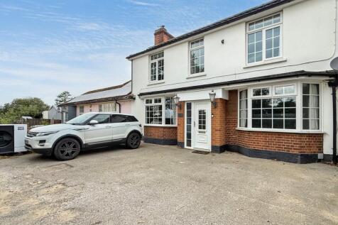 5 bedroom terraced house for sale