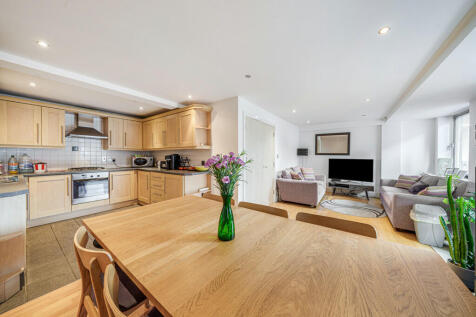 Grosvenor Terrace, Camberwell, London 2 bed apartment for sale