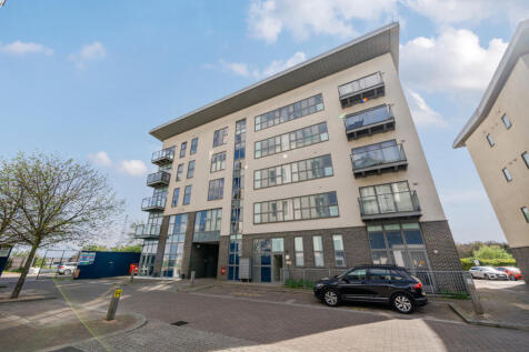 Wainwright Avenue, Greenhithe, Kent 2 bed apartment for sale
