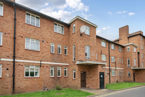 Beaconsfield Road, London 2 bed apartment for sale