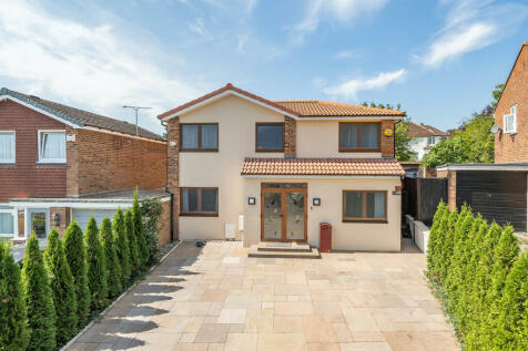 5 bedroom detached house for sale