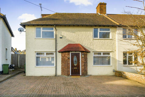 3 bedroom semi-detached house for sale