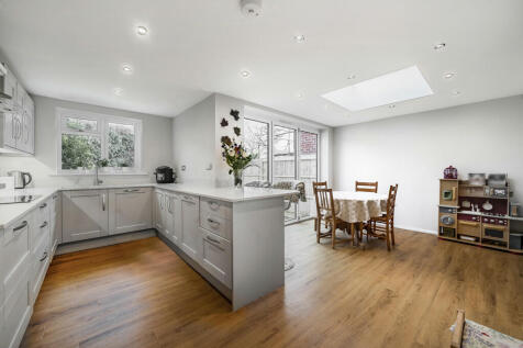 4 bedroom semi-detached house for sale
