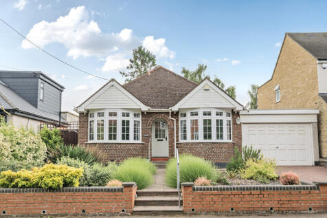 College Road, Swanley 2 bed bungalow for sale
