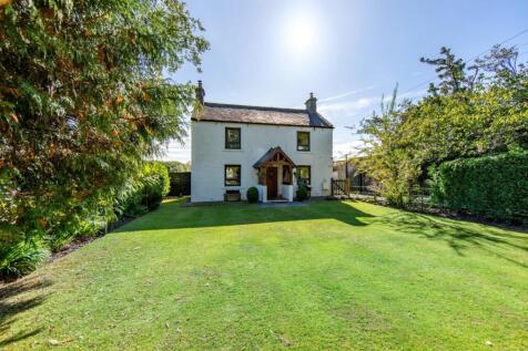 Hexham NE47 3 bed detached house for sale