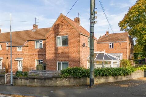 2 bedroom semi-detached house for sale