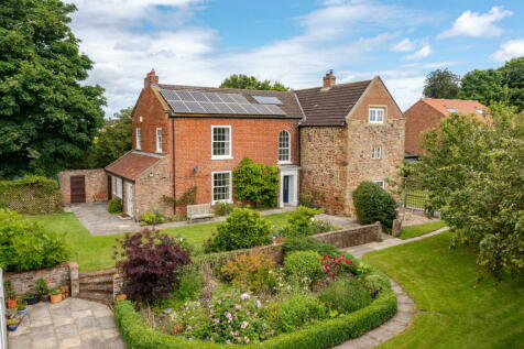 7 bedroom country house for sale