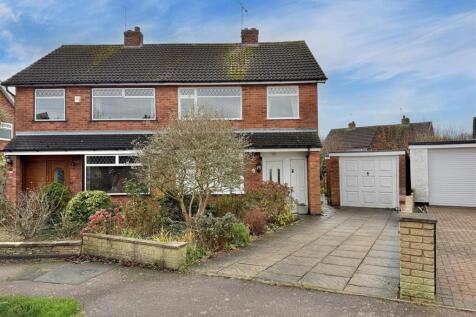 3 bedroom semi-detached house for sale