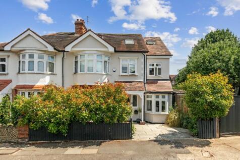 6 bedroom semi-detached house for sale