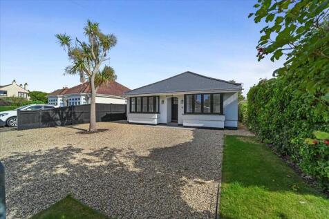 Thorpe Le Soken CO16 4 bed bungalow for sale