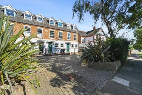 Frinton On Sea CO13 4 bed house for sale
