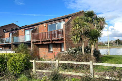Rampart Row, Gosport, PO12 1HT 2 bed end of terrace house for sale