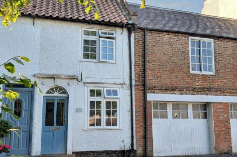 2 bedroom terraced house for sale