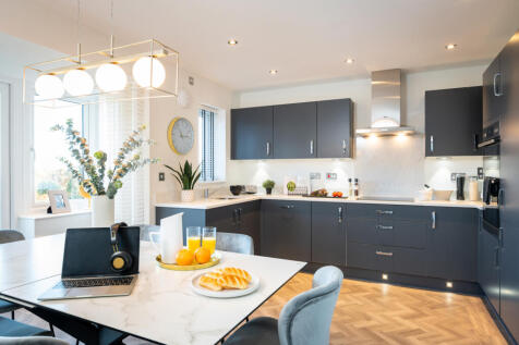 Semi-detached house for sale