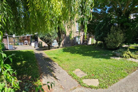 South Eastern Road, Ramsgate CT11 6 bed property with land for sale