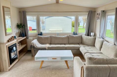 Manor Road, Hunstanton, Norfolk, PE36 2 bed mobile home for sale