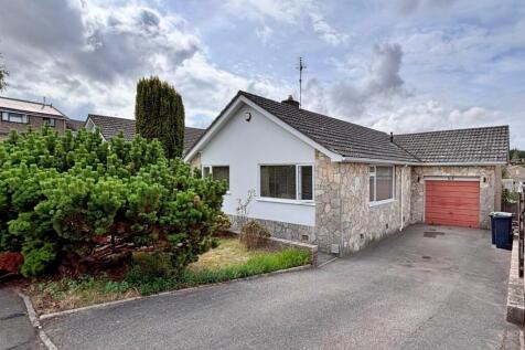 Rushcombe Way, Corfe Mullen BH21 2 bed detached bungalow for sale