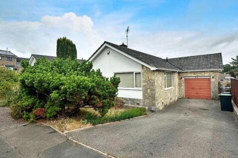 Rushcombe Way, Corfe Mullen BH21 2 bed detached bungalow for sale
