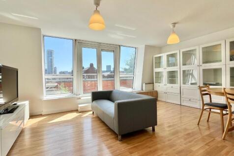 4 bedroom flat for sale