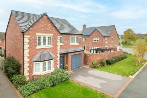 4 bedroom detached house for sale