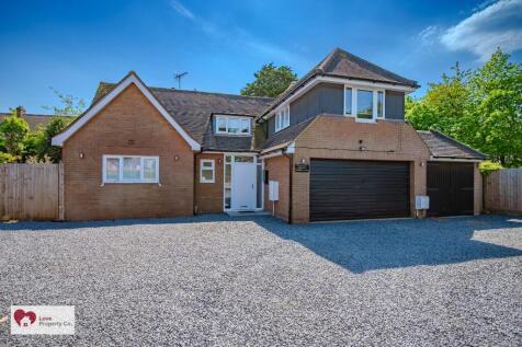 5 bedroom detached house for sale