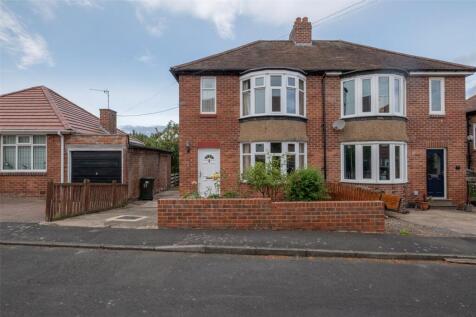 2 bedroom semi-detached house for sale