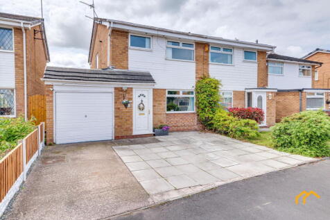 3 bedroom semi-detached house for sale