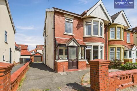 Cleator Avenue, Blackpool, FY2 3 bed semi