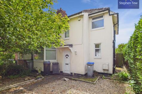 Loftos Avenue, Blackpool, FY4 3 bed semi