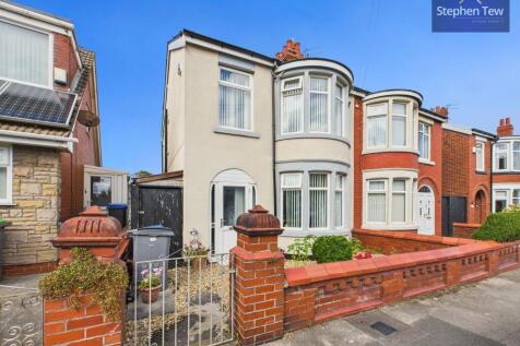 Orkney Road, Blackpool, FY1 3 bed semi