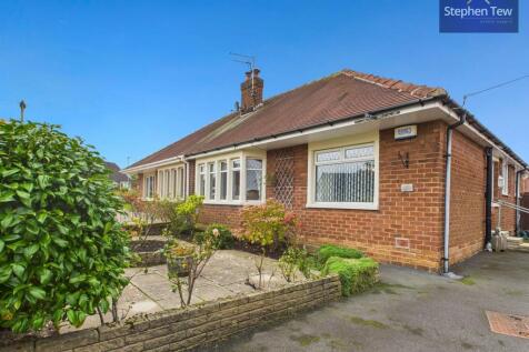 2 bedroom semi-detached bungalow for sale