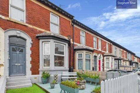 Cheltenham Road, Blackpool, FY1 3 bed flat for sale