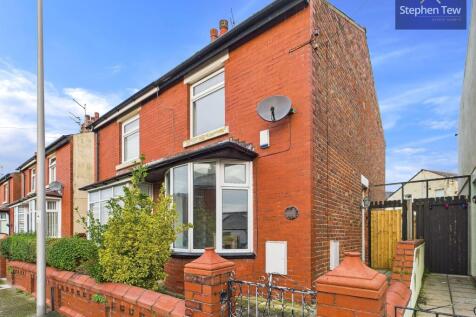 Brierley Avenue, Blackpool, FY3 2 bed semi