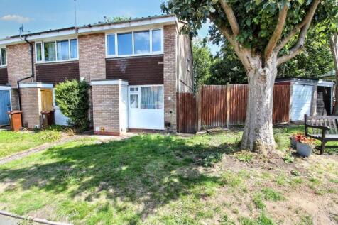 Lennox Gardens, Wolverhampton 1 bed maisonette for sale