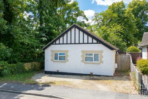 2 bedroom detached bungalow for sale