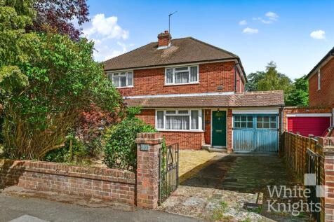 2 bedroom semi-detached house for sale
