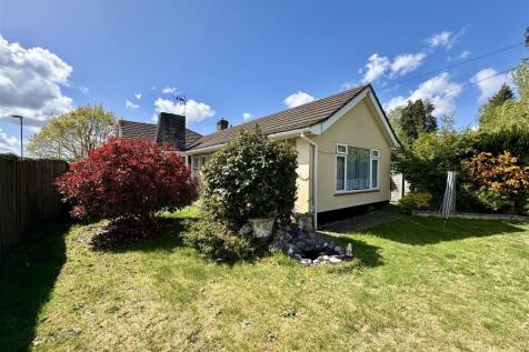 2 bedroom detached bungalow for sale