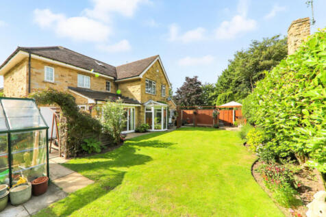 Willow Court, Pool in Wharfedale, LS21 5 bed detached house for sale