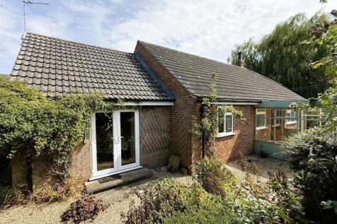 Main Street, Alne, York 3 bed detached bungalow for sale
